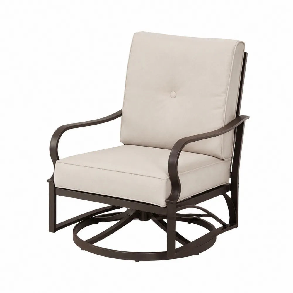 Poltrona girevole da esterno in acciaio verniciato marrone scuro con cuscini beige e braccioli curvi 80 x 80 x 85 cm